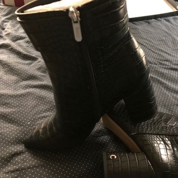 Gator embossed stack heeled booties - Picture 2 of 6